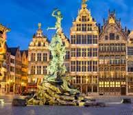 Άφιξη στην πανέμορφη πόλη και θα ξεκινήσουμε να επισκεφτούμε τα αξιοθέατα της πόλης που «επιπλέει» τον παραδοσιακό Μύλος του Rembrandt στις όχθες του ποταμού Amstel, το εντυπωσιακό «Στάδιο Αρένα», το