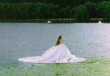 χορογραφιών η δημιουργία των οποίων είχε ως πηγή έμπνευσης το νερό (π.χ. «Η λίμνη των κύκνων» του Τσαϊκόφσκι). Χορός στα κύματα 6.