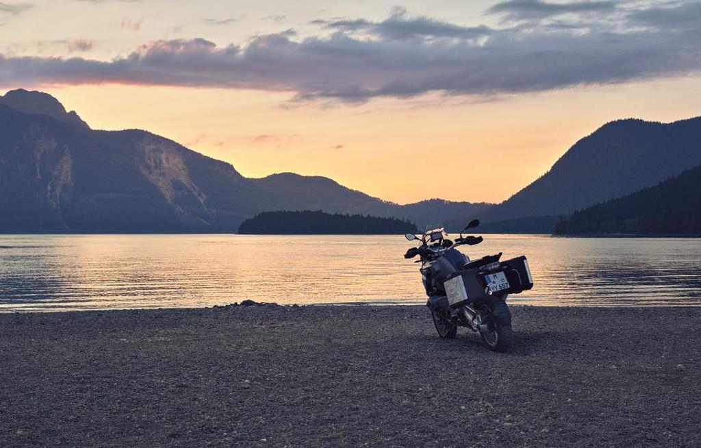 ΕΠΙΣΚΟΠΗΣΗ. Η νέα BMW F 800 GS Adventure είναι η κατάλληλη συνοδός, ανεξάρτητα από την απόσταση και τον τύπο του εδάφους.