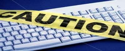 Ο δράστης του διαδικτύου, δεν προκαλεί ζημιά σε δεδομένα ή στη λειτουργία του υπολογιστή του θύματος με φυσικό τρόπο π.