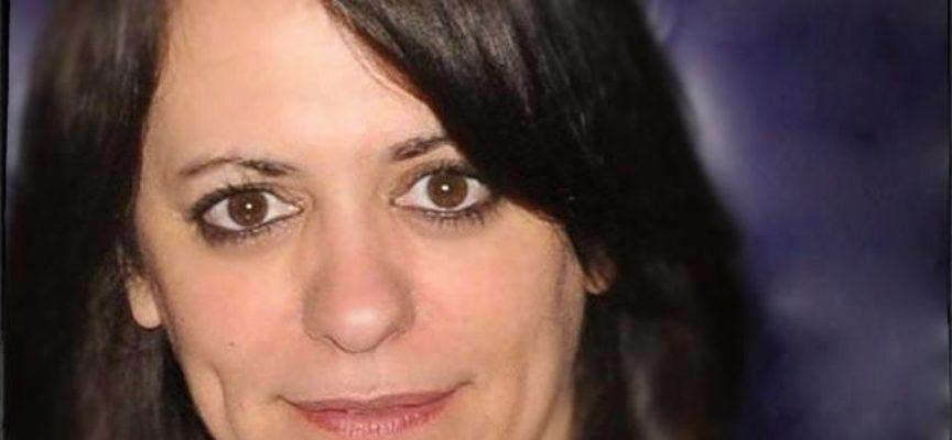 Η Ιουλία Ιωάννου συνομιλεί με την Τέσυ Μπάιλα για το vivlio-life.