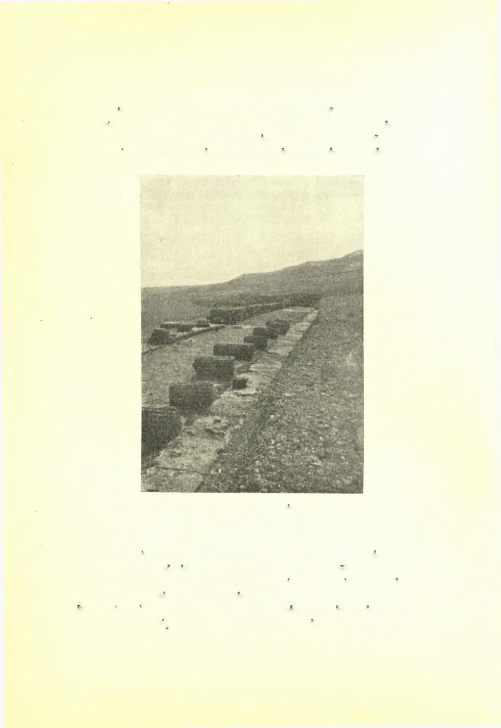 74 Πρακτικά τής 'Αρχαιολογικής Εταιρείας 1935 πήλινοι ηγεμόνες καλυπτήρες κέραμοι, φέροντες συμφυα στρωτήρα.