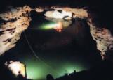 Dno nekaterih jam občasno zalije voda v obdobju visokih vodostajev (Skilanova jama, Velika jama, Brezno pri Repnu, Veliko brezno, Lindnerjeva jama, Samerjevo brezno).