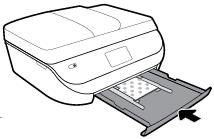 Σύρετε τους οδηγούς πλάτους χαρτιού σταθερά μέχρι να εφαρμόσουν στις άκρες του φωτογραφικού χαρτιού. 4. Σπρώξτε το δίσκο χαρτιού μέσα στον εκτυπωτή και κλείστε τη θύρα του δίσκου χαρτιού. 5.