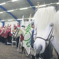 , félags í eigu þriggja hestamannafélaga í Skagafirði, undirrituðu við athöfn í Þráarhöll á Hólum í Hjaltadal samning um að Landsmót hestamanna verði haldið að Hólum árið 2016.