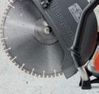 á höggi, Þyngd 2,6 kg m. batteríi. Verð: 60.547 kr.