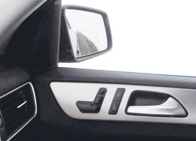 is Val um fimm mismunandi vélar í M-Class Bíllinn sem ég prófaði var sá smæsti í M-fjölskyldunni frá Benz og heitir Mercedes Benz M-Class 250.