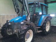 20 á kvöldin. MF 135 með tækjum, Zetor 60 h., Ursus 60 h., 2 Krone stjörnurakstrarvélar, lyftutengdar, bilaðar.