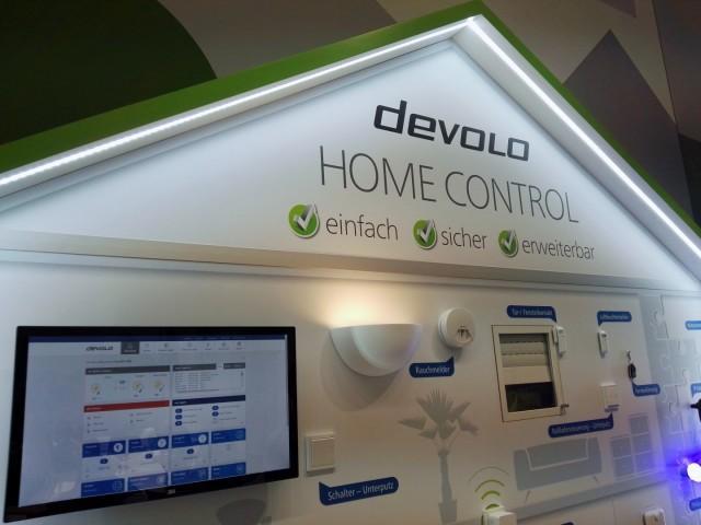H devolo, είναι μία εταιρεία που πρωτοστατεί και καινοτομεί στον τομέα του smart home, βάζοντας την σφραγίδα της σε μία σειρά από high-tech προϊόντα, τα οποία φέρνουν στο επίκεντρο ένα interconnected