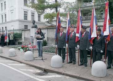 Prvič smo osrednjo kulturno-družabno prireditev za občane pripravili na Prulah, v dvorani, v kateri domuje Plesni teater Ljubljana, nekoč pa je bil tam sedež KS Prule.