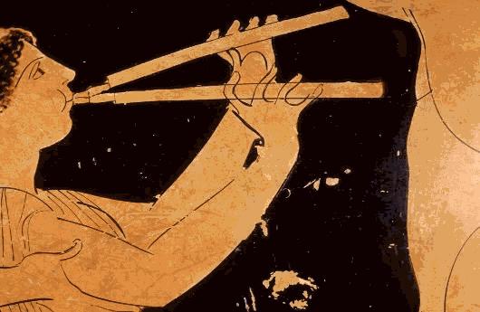 Τα πνευστά Ο αυλός Ήταν το πιο σημαντικό πνευστό όργανο της αρχαίας Ελλάδας. Συνήθως χρησιμοποιούνταν σε ζευγάρι.