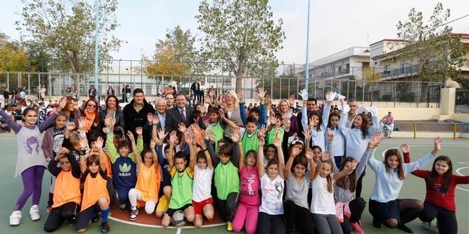 Ημερομηνία 21/11/2013 Σελ.8 Τιμή 4,50 Περιεχόμενα ΕΙΔΗΣΕΙΣ...ΣΕΛΙΔΑ 1 ΘΕΑΤΡΟ...ΣΕΛΙΔΑ 2 ΑΣΤΕΙΕΣ ΕΙΔΗΣΕΙΣ...ΣΕΛΙΔΑ 2 ΑΝΕΚΔΟΤΑ.ΣΕΛΙΔΑ 3 ΧΡΙΣΤΟΥΓΕΝΝΑ...ΣΕΛΙΔΑ 5 ΣΥΝΤΑΓΕΣ...ΣΕΛΙΔΑ 6.