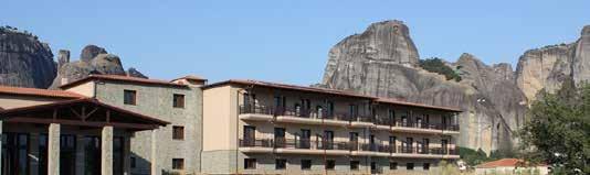 Μια «ανάσα» από τους επιβλητικούς βράχους, το Grand Meteora Hotel θα σας προσφέρει φιλοξενία υψηλού επιπέδου, ζεστή ατμόσφαιρα και επιπλέον εύκολη μετακίνηση προς τα μοναστήρια.
