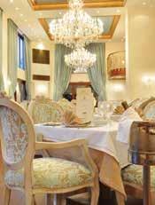 Το Grand Serai διαθέτει ακόμα εστιατόριο Γιορτινό καλωσόρισμα την ημέρα της άφιξης Αμερικάνικο πρωινό σε μπουφέ και δείπνο στο κεντρικό εστιατόριο "Γιασεμί" Συμμετοχή στο Ρεβεγιόν στις