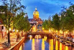 Το βράδυ ο αρχηγός μας θα είναι διαθέσιμος να σας συνοδέψει προαιρετικά σε μια βόλτα στα περίφημα «κόκκινα φανάρια» ή Red Light District, την πλατεία Dam και το κέντρο του Άμστερνταμ (μετάβαση με