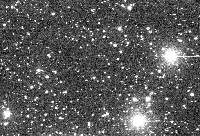 Το CCD τοποθετείται στο εστιακό επίπεδο του τηλεσκοπίου ώστε η εικόνα τοου ουρανού όπως παρατηρείται µε το τηελσκόπιο να προβάλλεται πάνω του.