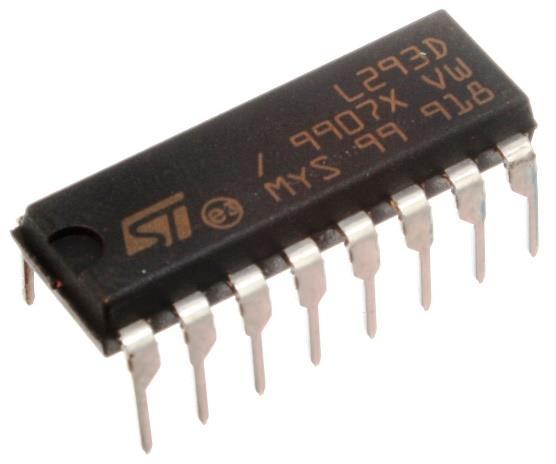 Επίσης χρησιμοποιήθηκαν 2 capacitors και διάφορα jumper καλώδια για την σύνδεση του συστήματος. Εικόνα 4.
