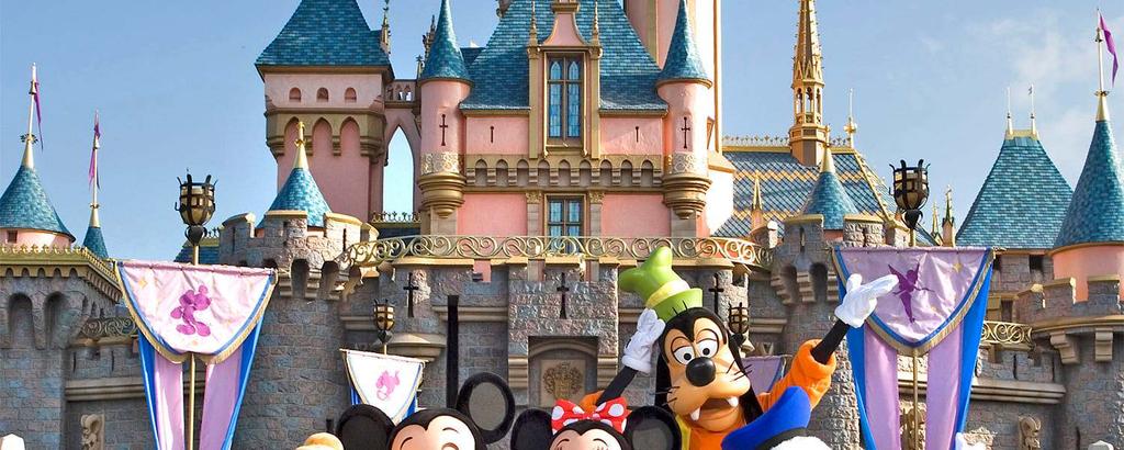 4 η ΗΜΕΡΑ ΠΑΡΙΣΙ-DISNEYLAND Πρόγευµα και αναχώρηση για το µαγικό κόσµο της Ντίσνευλαντ. Το πανέµορφο πάρκο άνοιξε τις πόρτες του τον Απρίλιο του 1992 και βρίσκεται σε απόσταση 32 χιλιοµ.