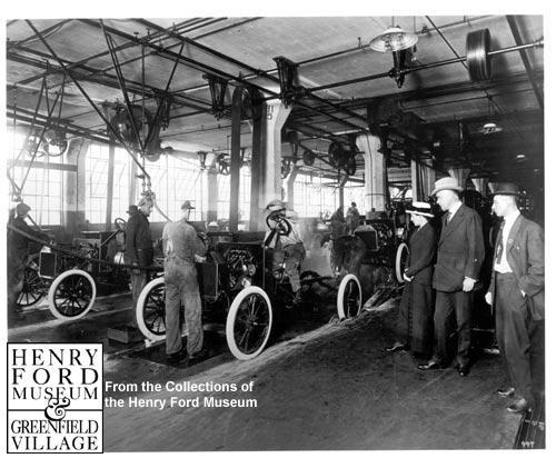 Η γραμμή παραγωγής της Ford (κατασκευή 1913).
