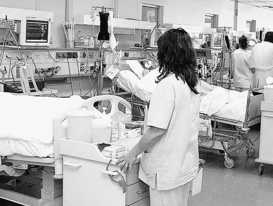 Η μείωση των λιστών αναμονής επιχειρείται από το Υπουργείο μέσω της αποστολής ασθενών στον ιδιωτικό τομέα και μέσω πιλοτικού προγράμματος υπερωριακής απασχόλησης κατά τις απογευματινές ώρες στα