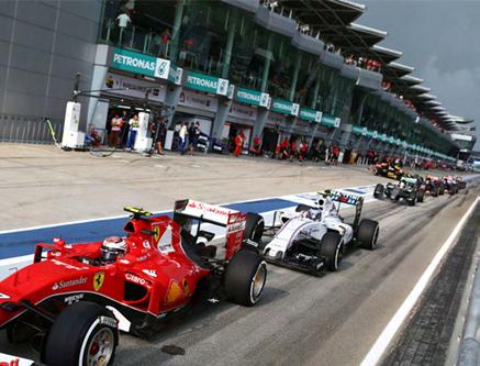 Pit Lane Είναι ένα κομμάτι της πίστας με τουλάχιστον 12m πλάτος, που χωρίζεται από την