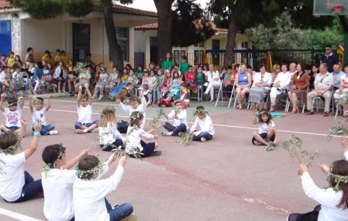 Σε μια συμβολική κίνηση, η Δ/ντρια Εκπ/σης της Περιφέρειας του Kaunas κα Irena