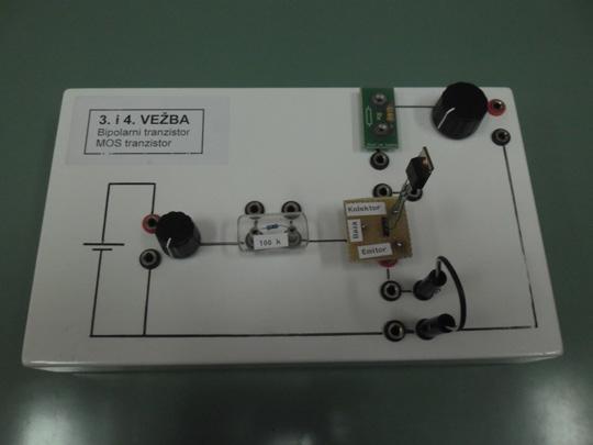 Makete Izvo denje vežbe Laboratorijske vežbe se mogu izvoditi korišćenjem: maketa prototipnih ploča Makete predstavljaju elektronska kola čije su komponente unapred spojene i