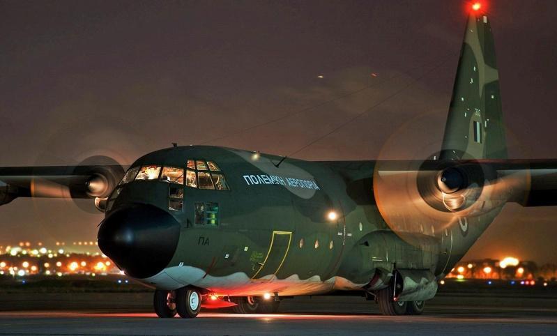 Εικόνα 15: C-130 Hercules Πηγή: www.haf.gr 9.5.2.5 AS-332 Super Puma (SAR) Έχει ως κύρια βάση την 112ΠΜ και υπάγεται στην 384 Μοίρα Έρευνας Διάσωσης (384 ΜΕΔ).