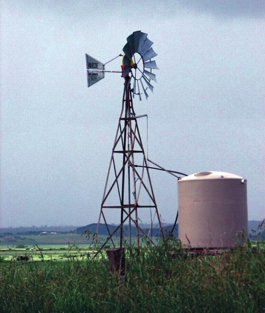 Искористување на енергијата на ветрот во земјоделството 2.1.2. ДИРЕКТНО ИСКОРИСТУВАЊЕ ВЕТРОПУМПНИ СИСТЕМИ Со векови енергијата на ветрот се користи за испумпување вода.