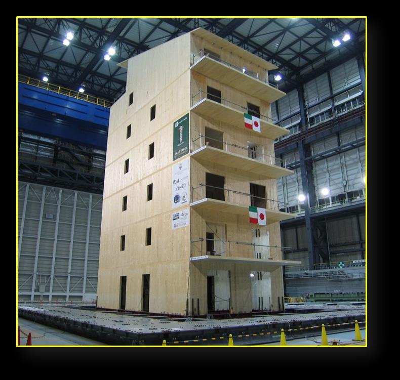 Εικόνα 35. Πολυκατοικία CLT 7 ορόφων υπόκειται σε δοκιμές αντοχής σεισμικών φορτίσεων (Πηγή: http://www.bosai.go.jp/hyogo/ehyogo/research/movie/moviedetail.