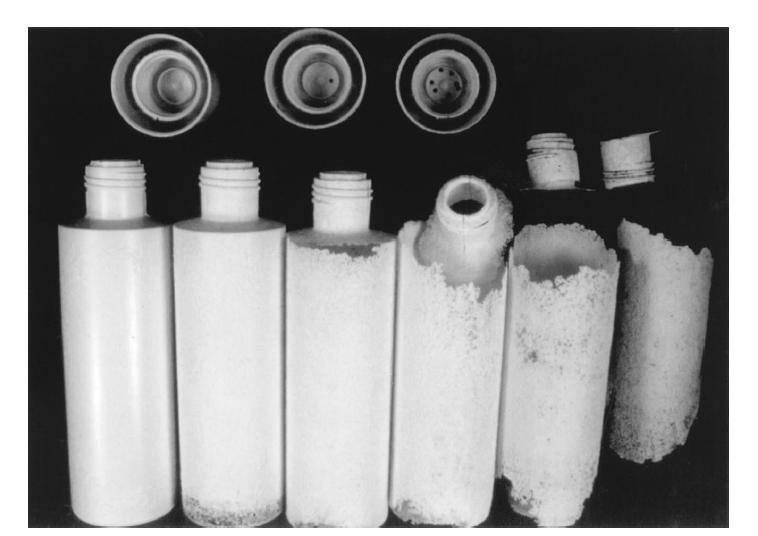 Μικροβιακή παραγωγή βιοπολυμερών 244 Για παράδειγμα, ο ρυθμός αποικοδόμησης του ΡΗΒ συνήθως κυμαίνεται από μερικές εβδομάδες (σε αναερόβια λύματα) μέχρι χρόνια (σε θαλασσινό νερό) (Madisson and
