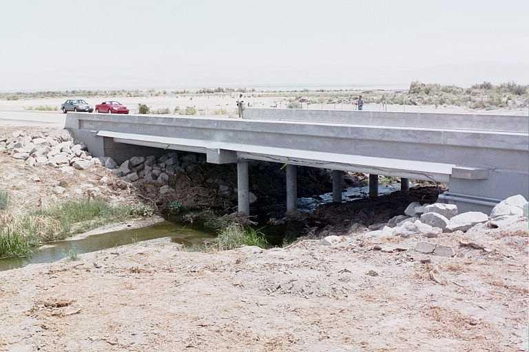 5 m και σε αυτή χρησιμοποιήθηκαν CFRP στα πλέγματα, ώστε να είναι οι δοκοί πιο οικονομικές.