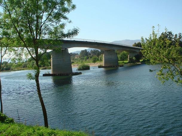 Εικόνα 4.19: Γέφυρα Ibach στη Lucerne της Ελβετίας [παρ.172]. Εικόνα 4.20: Γέφυρα Nossa Senhora da Guia στο Ponte de Lima της Πορτογαλίας [παρ.173].