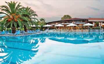 2 ΠΑΙΔΙA HMIΔΙΑΤΡΟΦΗ Το ξενοδοχείο Poseidon Palace 4* βρίσκεται μέσα σε μια καταπράσινη έκταση 65 στρεμμάτων, στην αμμώδη παραλία της Λεπτοκαρυάς, με την πεντακάθαρη θάλασσα κοντά στους πρόποδες του