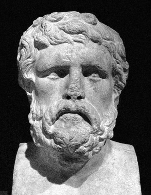 Le Elleniche di Senofonte Senofonte (Atene 430/425 a.c. ca Corinto, 355 a.c. circa), discepolo di Socrate, mercenario nel 401 con Ciro il Giovane nella sfortunata spedizione dei 10.
