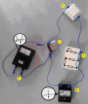 Astfel, el realizează circuitele electrice prezentate în imaginile din figurile 1 şi 2.