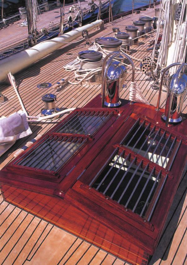 TEAK 1 Deterdžent za čišćenje mrlja na tikovini Teak 1 uklanja sve vrste mrlja na drvu.