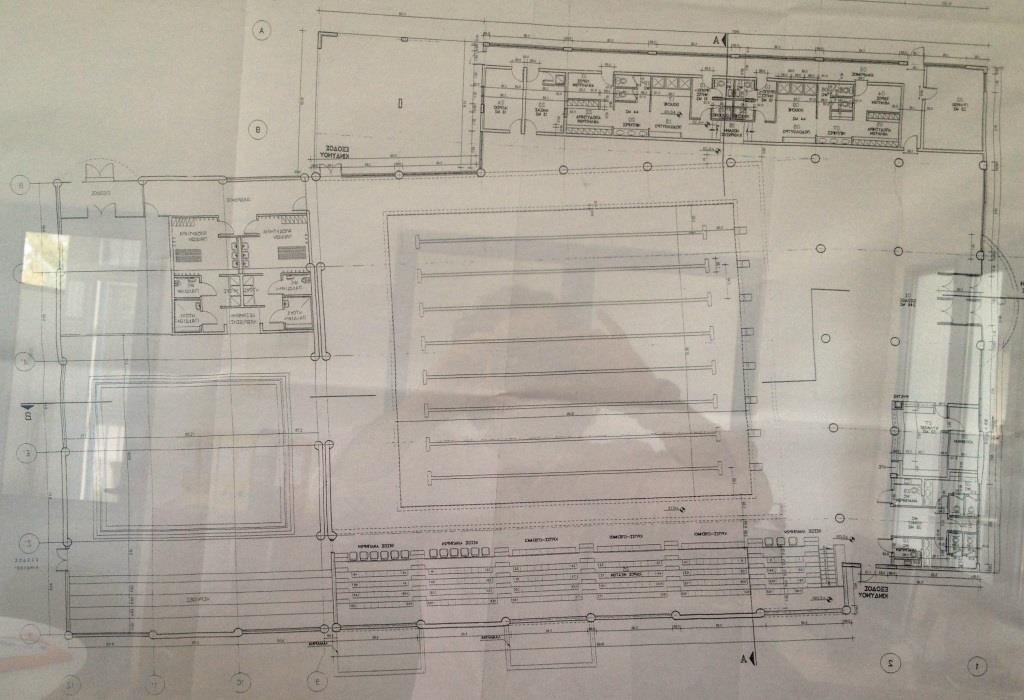 Σχήμα 2.1.1. κάτοψη του κλειστού κολυμβητηρίου Διαθέτει δύο πισίνες : η μεγάλη έχει διαστάσεις 25Χ22Χ2,2 m και χωρητικότητα 1.