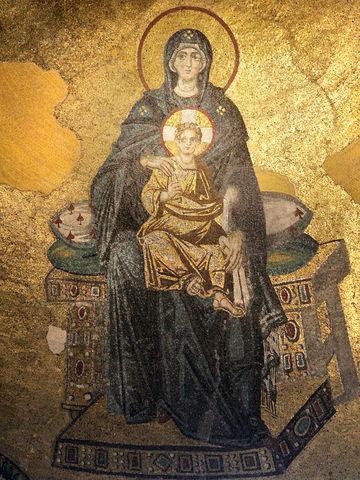 На пандатифима се сликају јеванђелисти док пишу јеванђеља, изузев светог Луке који се понекад приказује како слика Богородицу.