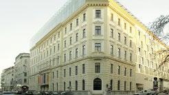 όλα τα δωμάτια του Hotel Savoyen Vienna έχουν επιφάνεια τουλάχιστον 32μ², ενώ περιλαμβάνουν αυτόνομο κλιματισμό και θυρίδα ασφαλείας μεγέθους
