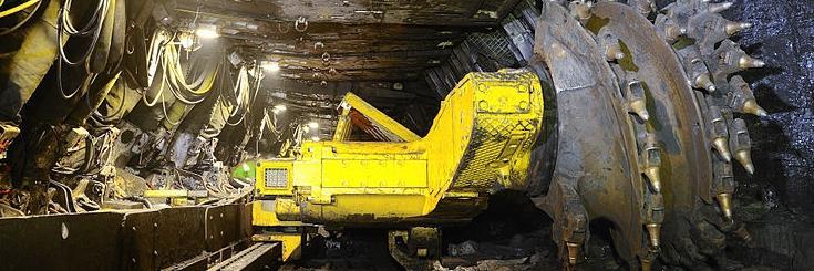6. ZAKLJUČAK Upravljanje elektromotornnim pogonima u podzemnim rudnicima predstavlja problem koji treba riješavati sa posebnom pažnjom, počevši od projektovanja, odabira kvalitetne opreme, edukacije