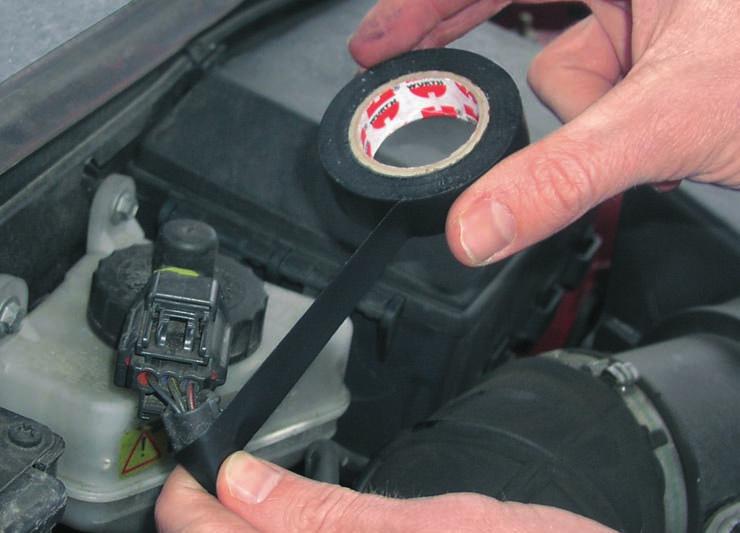 Elektro izolaciski lenti Sigurna izolacija i obele`uvawe na elektroinstalaciite VDE-ispitano, spored DIN EN 60454-3-1 tip 5.