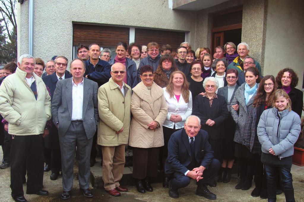 Dogaappleaji Pedeseta obljetnica KrπÊanske adventistiëke crkve u Sisku Upetak 3. prosinca 2010. navrπilo se toëno pedeset godina od odræavanja prvog bogosluæja u AdventistiËkoj crkvi u Sisku, 3.