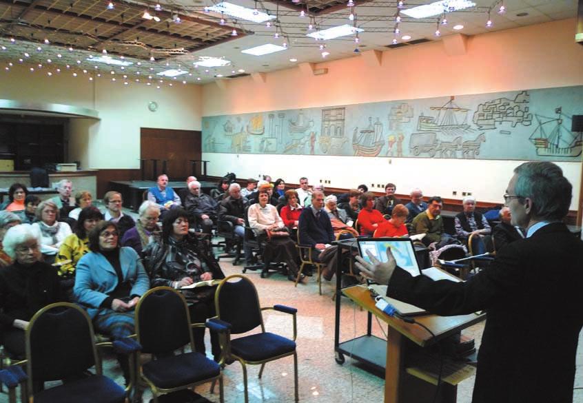 Novogodiπnje krπtenje u Zagrebu Ima li boljeg naëina zapoëeti novu kalendarsku godinu od krπtenja? Tako su mislili i Sanja Crnjanski, Diana poljar te Luka BahtiÊ.