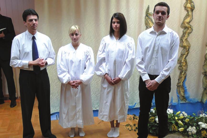 Sanja, Diana i Luka djeca su naπe crkve i imali smo ih priliku promatrati kako odrastaju u vrsne mlade ljude pred kojima je lijepa buduênost s Isusom.
