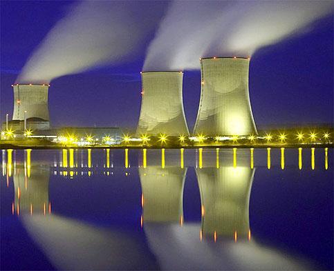 Centralele nucleare au intre 1 şi 8 reactoare (unităţi), fiecare cu o putere instalată de cel puţin 600 MW. Planul iniţial, datând de la începutul anilor 1980, prevedea construcţia a cinci unităţi.