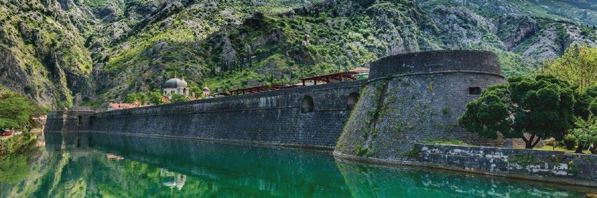 Kοτορ Ντουμπρόβνικ Κότορ Μπούτβα 1η ημέρα > ΑΘΗΝΑ > ΘΕΣΣΑΛΟΝΙΚΗ Συγκέντρωση στα γραφεία μας και αναχώρηση με ενδιάμεσες στάσεις για Θεσσαλονίκη.