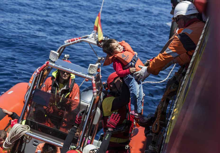 Γιατρών Χωρίς Σύνορα στη Μεσόγειο Θάλασσα, στα ανοικτά των ακτών της Λιβύης.