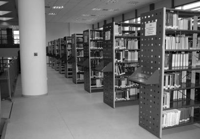 H Βιβλιοθήκη και Κέντρο Πληροφόρησης του Πανεπιστημίου Ιωαννίνων (Β.Κ.Π.-Π.Ι.) στεγάζεται σε αυτόνομο κτήριο έξι (6) ορόφων στο κέντρο της Πανεπιστημιούπολης Ιωαννίνων.