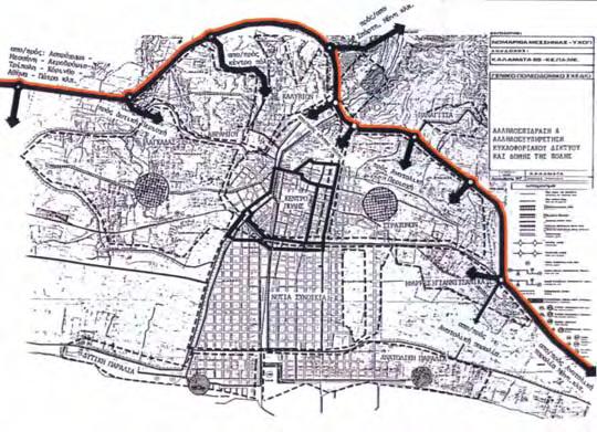 2. Η νέα περιμετρική αρτηρία βόρεια και έξω από το σχέδιο πόλης, που θα τροφοδοτούσε τα διάφορα τμήματα της πόλης απ ευθείας (εικ.4.3.3.2). Εικόνα 4.3.3.2: Η βόρεια περιμετρική της Καλαμάτας.